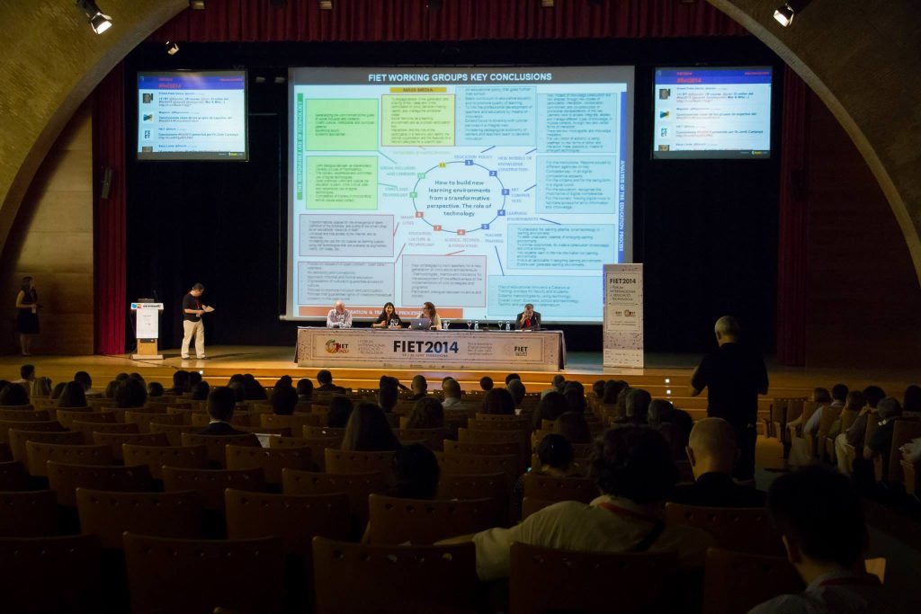 Education and Technology for transformative learning: Cyberculture or Third Culture?