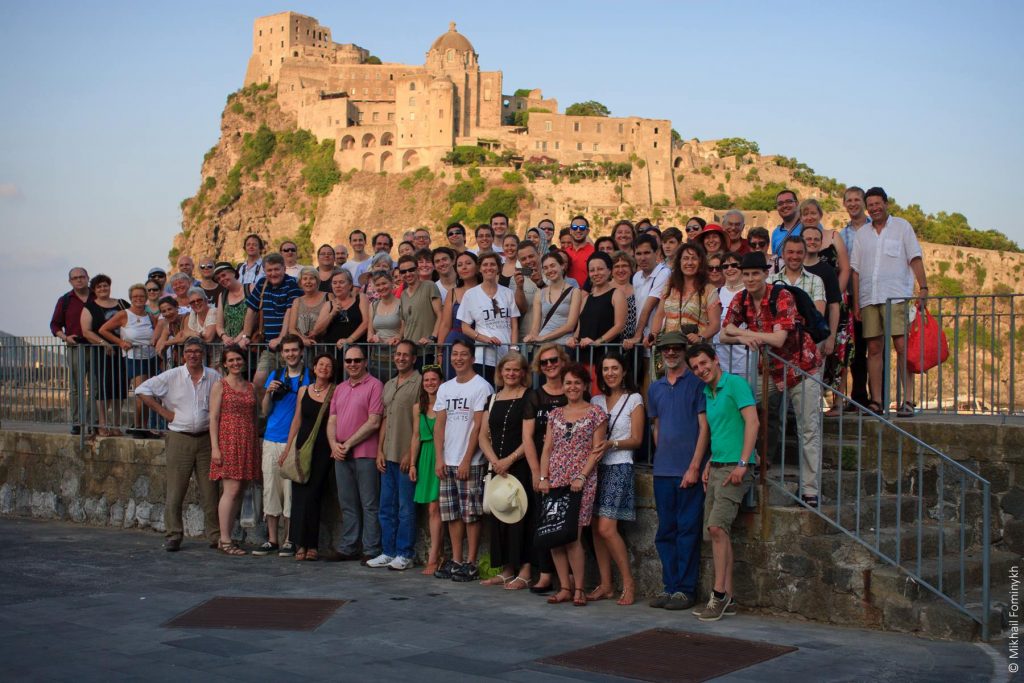 Inquiry-Based Learning with Online Labs and Mobile Apps