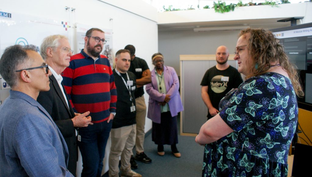 KMi welcomes Vice Chancellor to sample our world-leading Research and Innovations